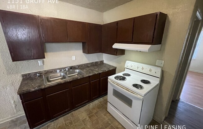 1151 GROFF AVE
