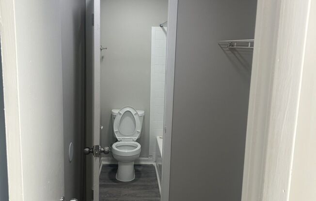 1 bed, 1 bath, 612 sqft, $895, Unit F061