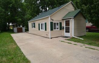 2 beds, 1 bath, $900