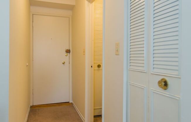 Studio, 1 bath, 400 sqft, $1,450, Unit 204