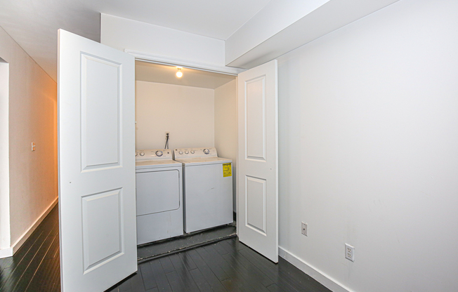 1312 PUTNAM AVE