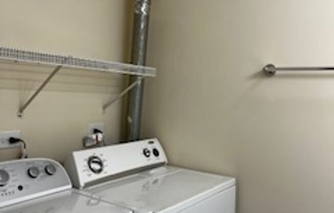 2 beds, 2.5 baths, 1,080 sqft, $2,125, Unit 186D