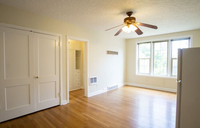 Studio, 1 bath, $1,125, Unit 108