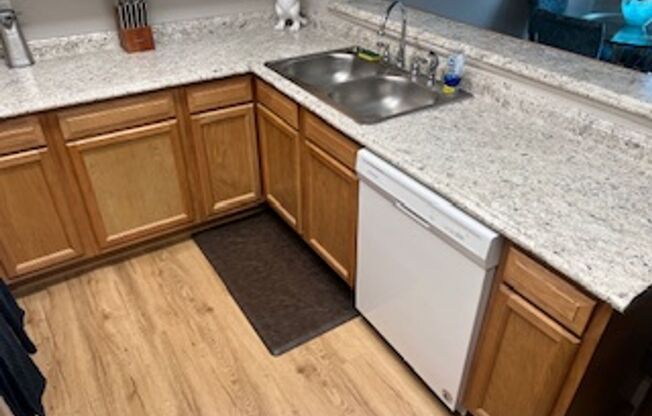 1 bed, 1 bath, 600 sqft, $1,565, Unit 1025-106