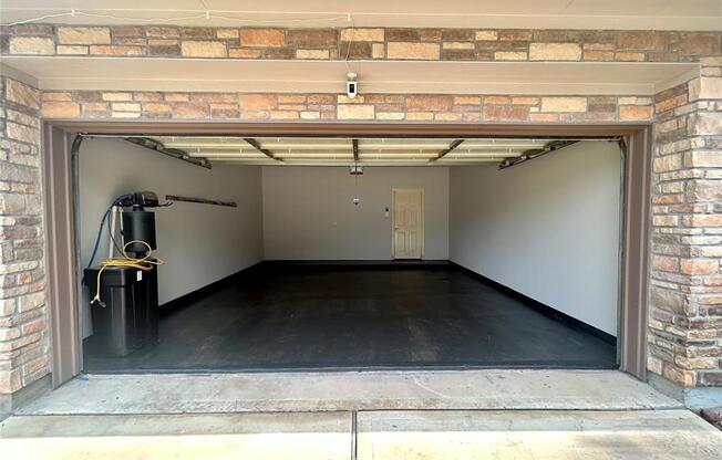 18 WHITEKIRK PL