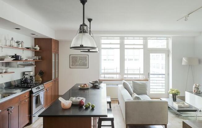 Studio, 1 bath, $3,925, Unit 8C