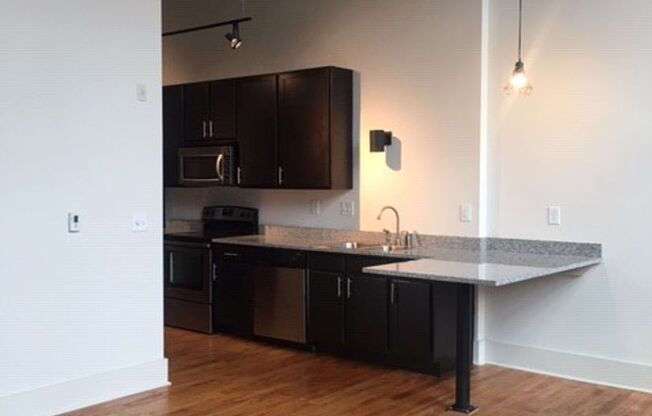 1 bed, 1 bath, 744 sqft, $1,275, Unit W205