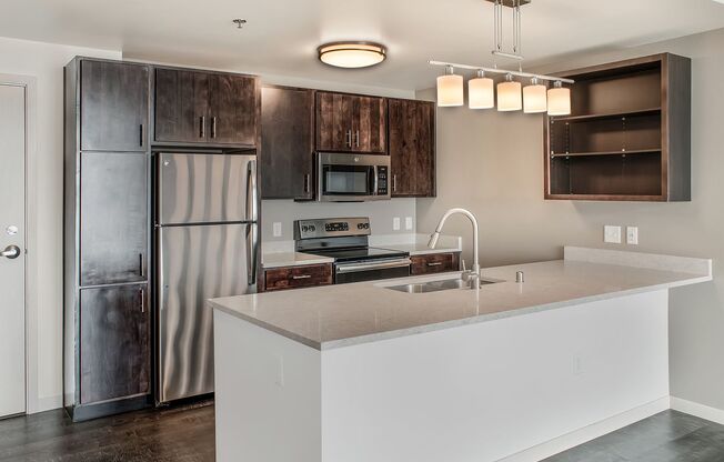 1 bed, 1 bath, 713 sqft, $1,985, Unit 1013