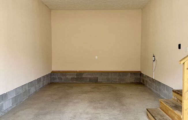 3 beds, 2.5 baths, 1,960 sqft, $1,950, Unit 317SMA3