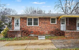 Nice 2BR/1BA Duplex in East Point!