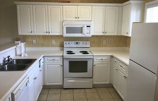 1st Floor 2 Bedroom Condo in Berkshire Forest