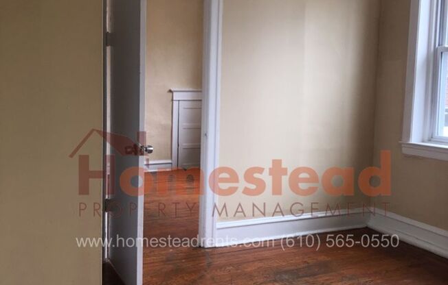 2 beds, 1 bath, $1,100