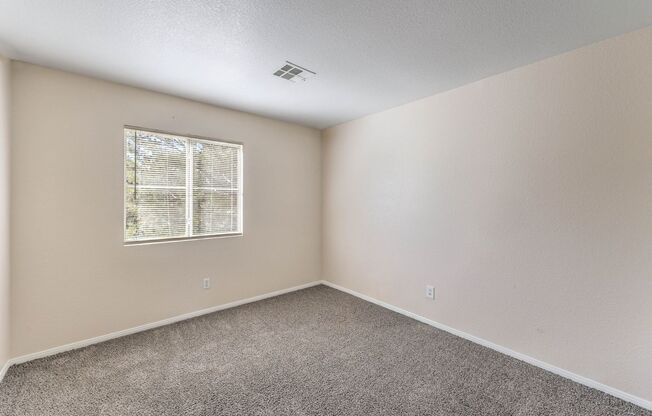 Beautiful 2 story home in Peccole Ranch.