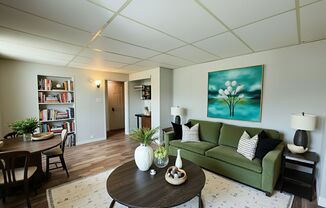 37 N Franklin Street