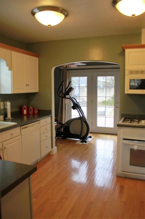 121 ELMWOOD CT