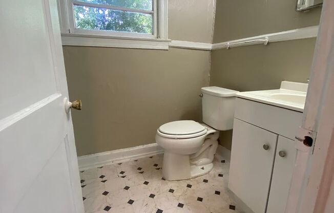 **AVAILABLE NOW**2 bedroom / 1 bathroom Home for Rent in Columbus, GA**