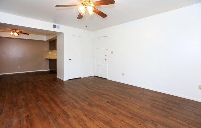 2 beds, 2 baths, 1,010 sqft, $1,595, Unit 6558