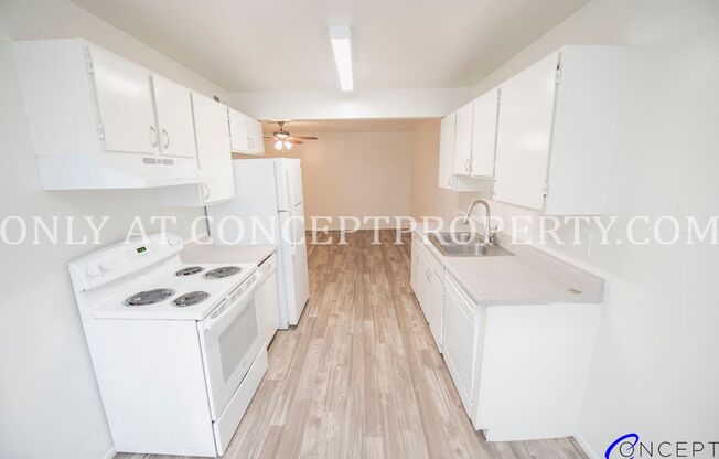 2 beds, 1 bath, 810 sqft, $1,375, Unit 100