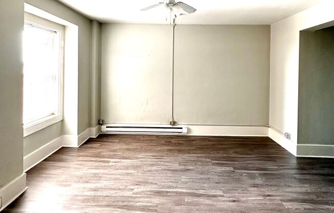 Studio, 1 bath, 255 sqft, $1,525, Unit 909