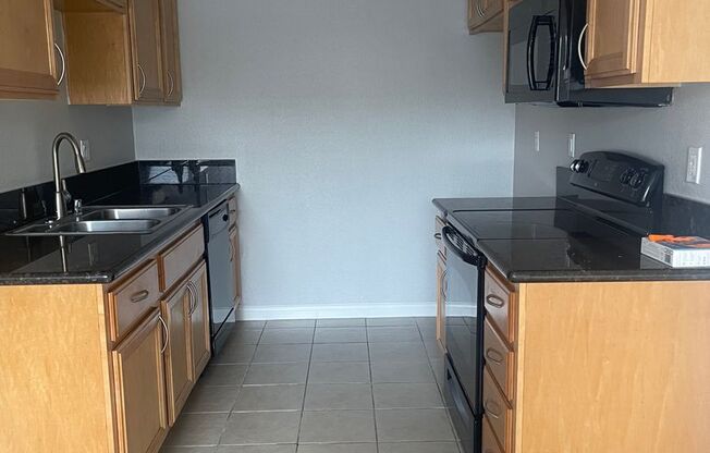 2 beds, 2 baths, 980 sqft, $3,035, Unit 819-34