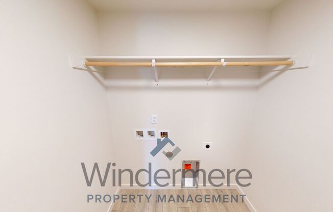 3 beds, 2 baths, 1,064 sqft, $1,895, Unit 325 Cowden
