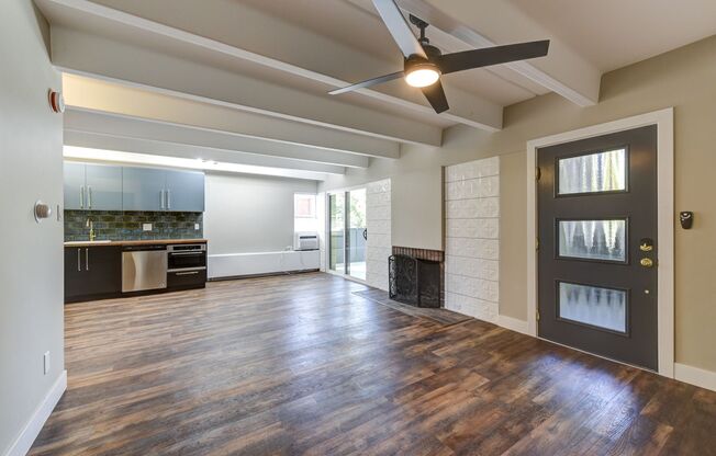 2 beds, 2 baths, 925 sqft, $1,850, Unit 301