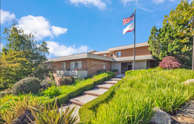 Laurelwood Apartments