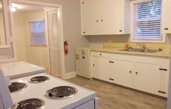 2 beds, 1 bath, $1,500