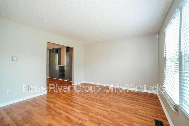 1008 CHERRY BUD DR