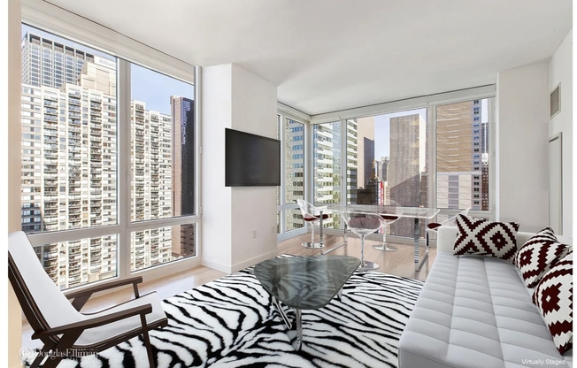2 beds, 2.5 baths, 1,311 sqft, $8,250, Unit 2705