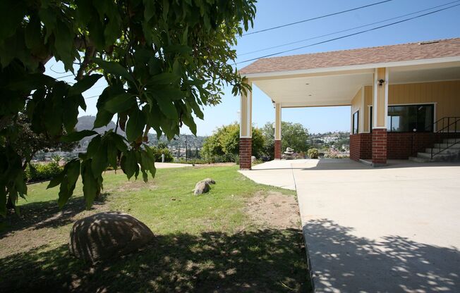 3Br 2Ba Single Story Available Now!