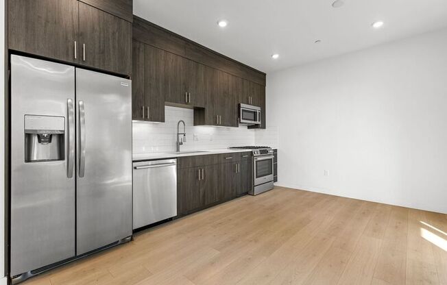 3975 NE Garfield Ave.
