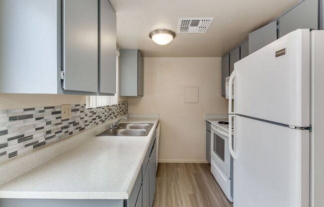 $500 off move in, Ready for Immediate Move in!