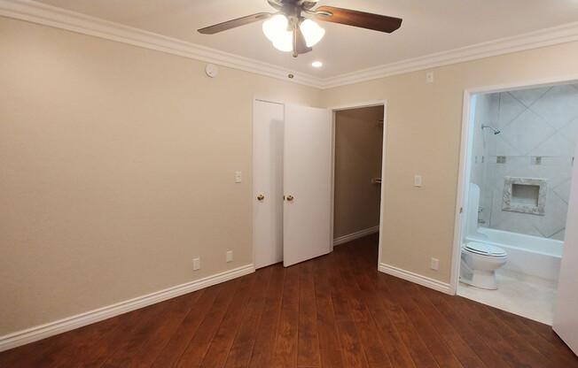 2 beds, 2 baths, 910 sqft, $2,895, Unit 406