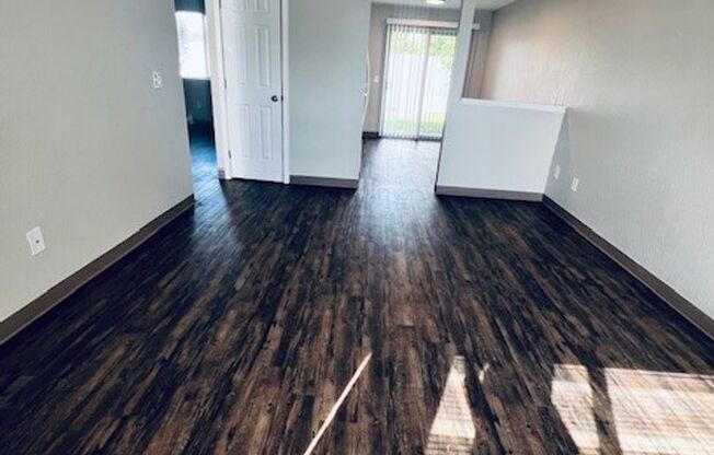 2 beds, 1 bath, 675 sqft, $1,399, Unit 30