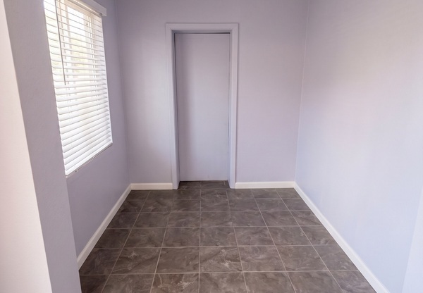 5261 Alhambra Dr