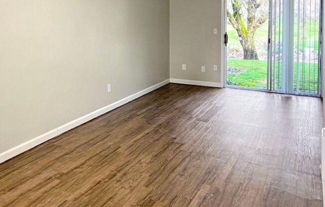 1 bed, 1 bath, 673 sqft, $1,315, Unit 18