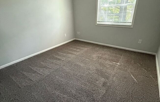 2 beds, 1 bath, 775 sqft, $895, Unit 370J