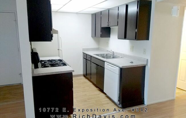 * 2 bed, 1 bath, Cherry Creek schools, Great location off Havana and Exposition with washer/dryer in complex
