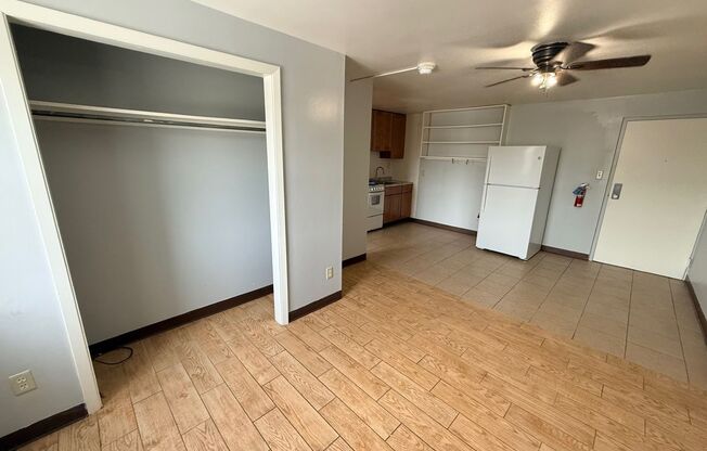 Calder Way East - 215