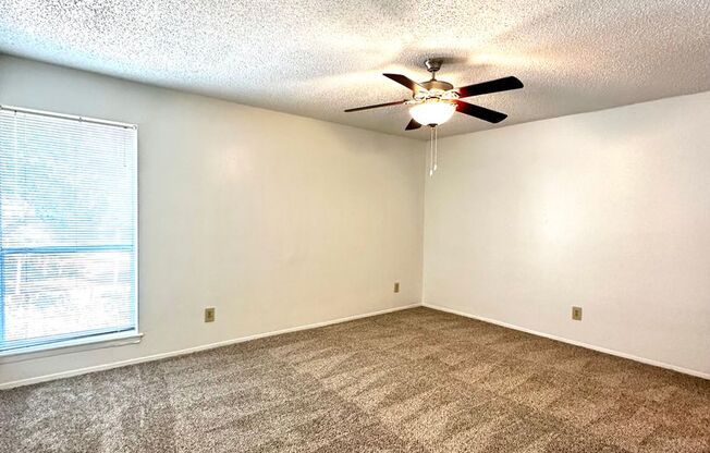 1 bed, 1 bath, 710 sqft, $870, Unit 238