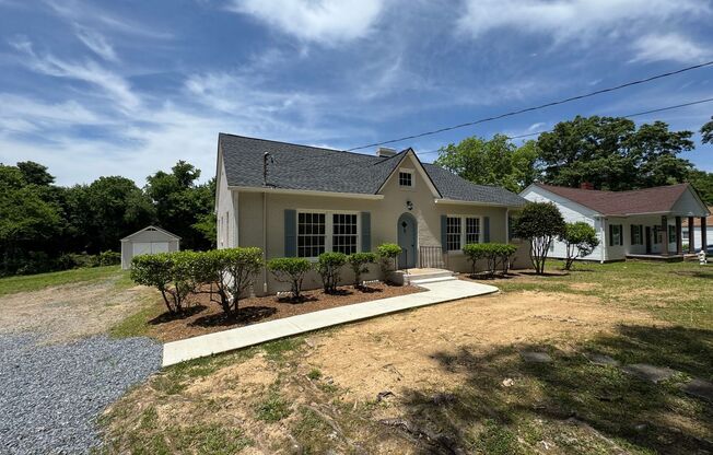 Renovated 3/2.5 House with bonus room in South Rome- $1,895