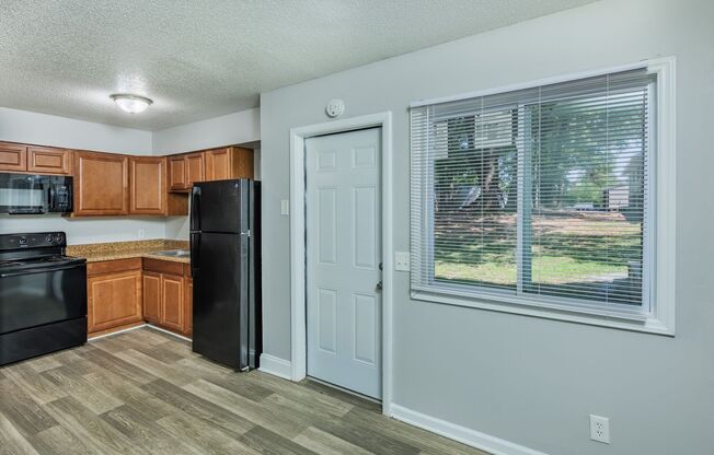 1 bed, 1 bath, 576 sqft, $899