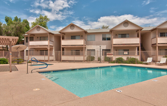 Location! Location! Location! Minutes away from ASU