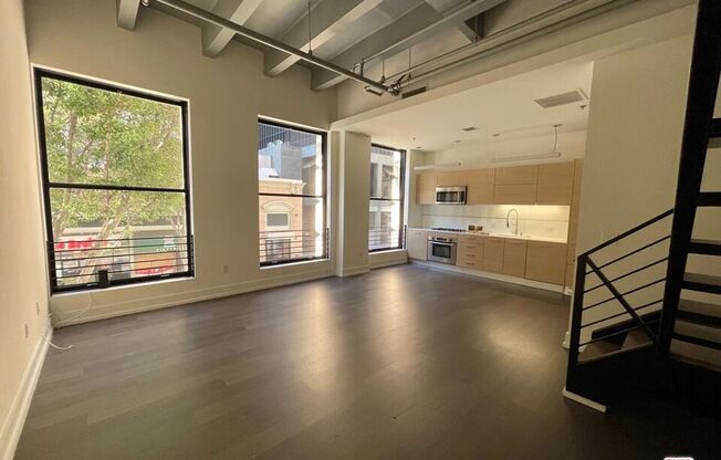 1 bed, 1.5 baths, 1,024 sqft, $3,542, Unit 304