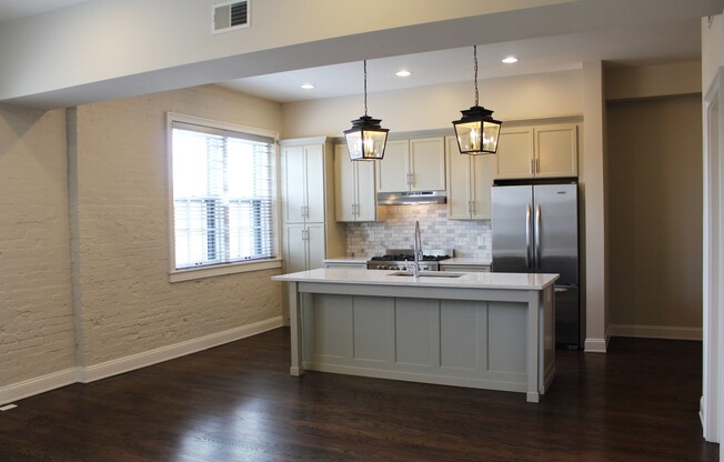 1 bed, 1 bath, 948 sqft, $2,095, Unit 301