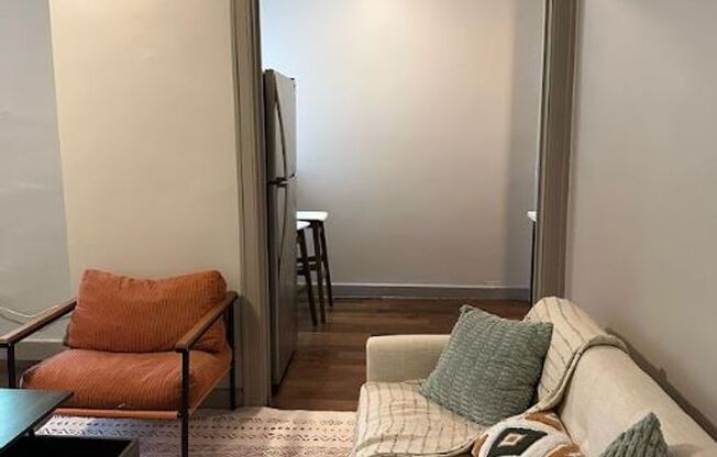Studio, 1 bath, 600 sqft, $1,049, Unit Unit 315