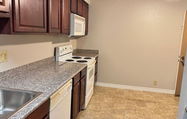 2 beds, 1 bath, $1,250