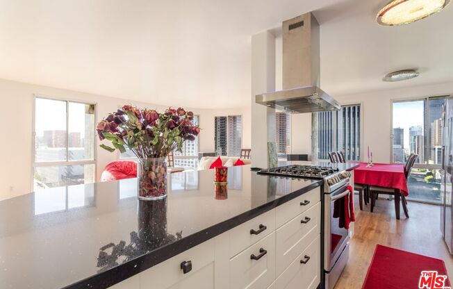 2 beds, 2 baths, 1,172 sqft, $4,550, Unit 1105