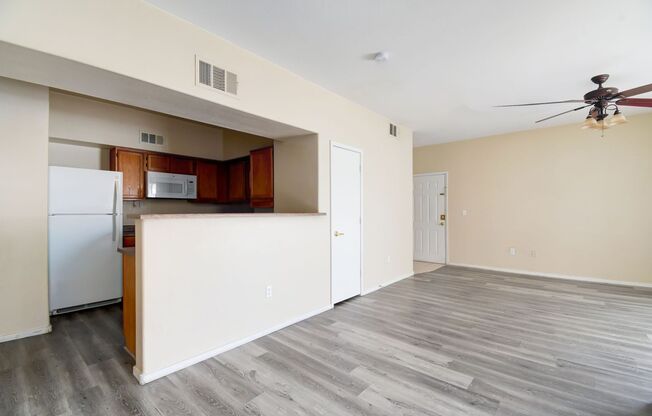 Beautiful Must See Condo!